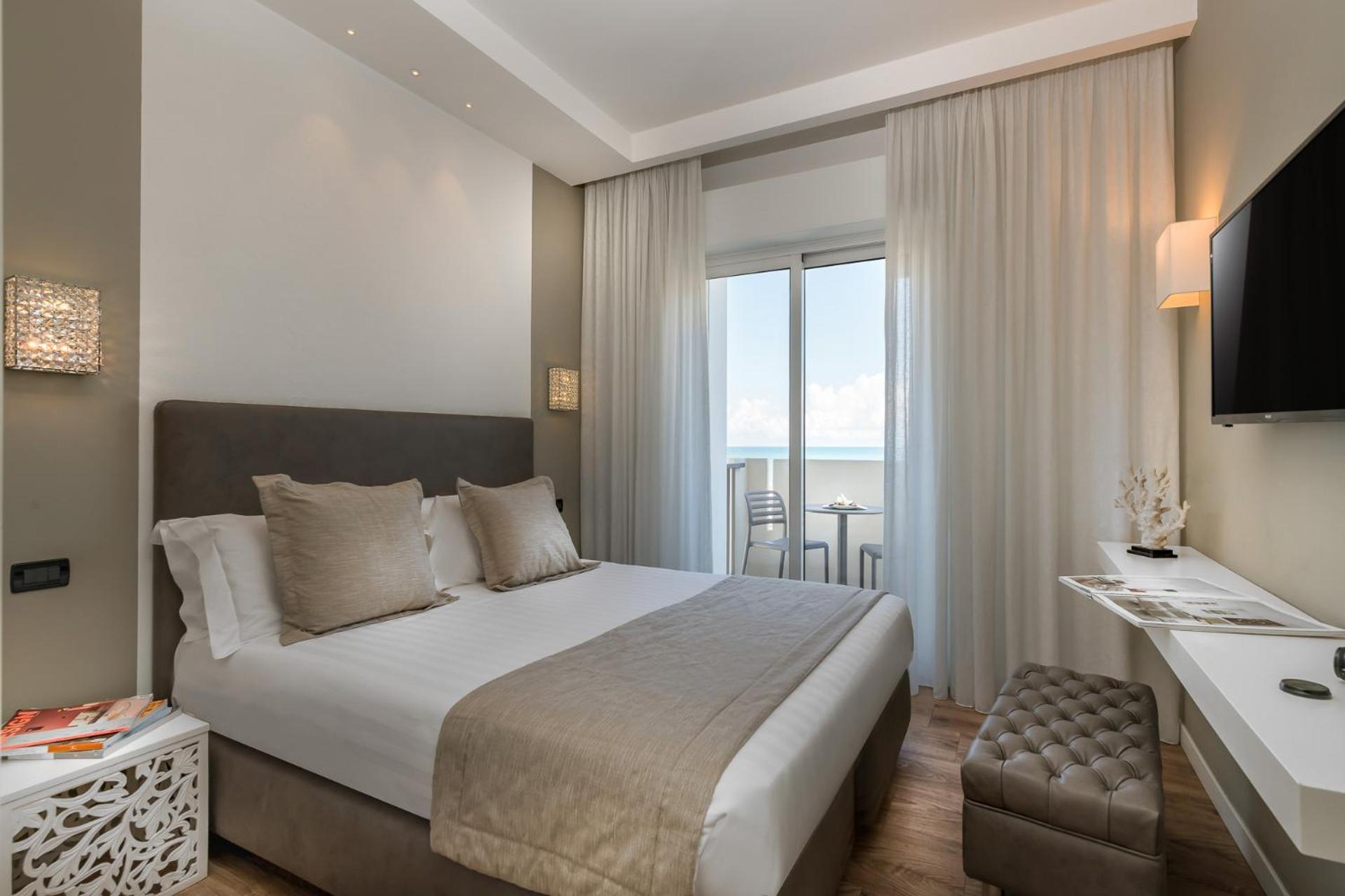 Litoraneo Suite Hotel Rimini Exterior photo