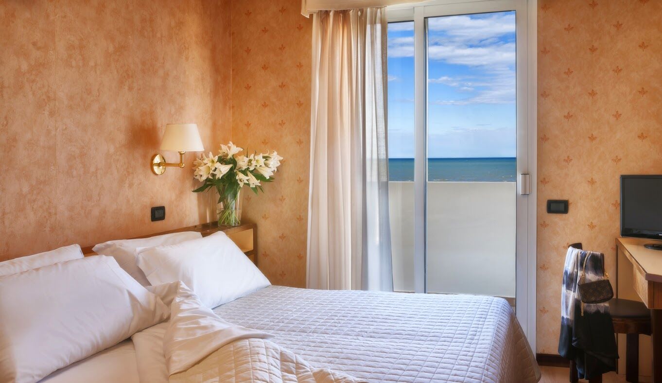 Litoraneo Suite Hotel Rimini Exterior photo
